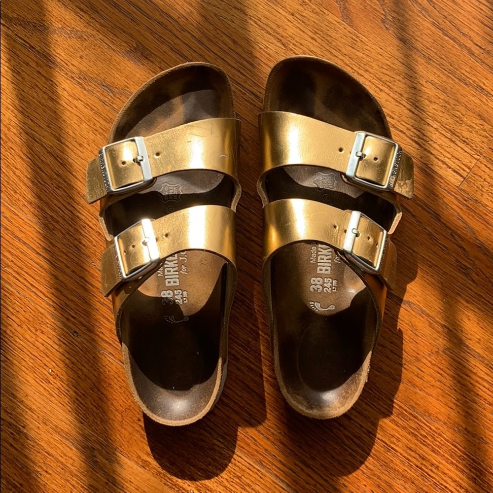 White/Gold Birkenstock’s